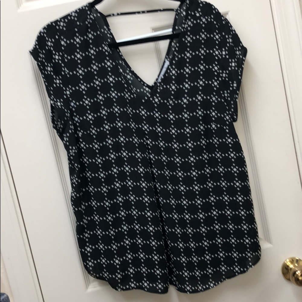 DR2 black printed blouse